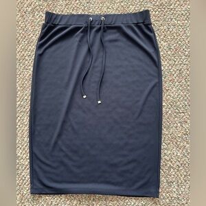 Tommy Hilfiger lightweight polyester pencil skirt, size M